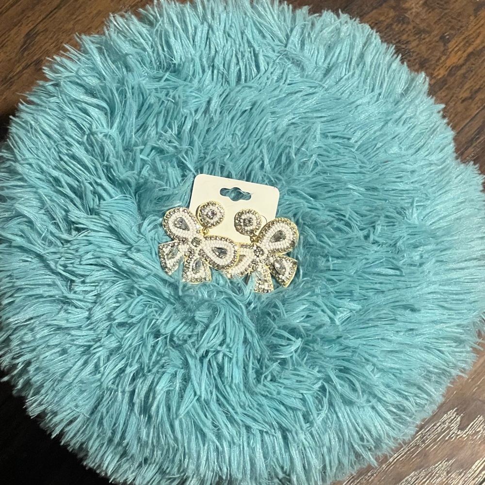 Sparkling Bow Earrings